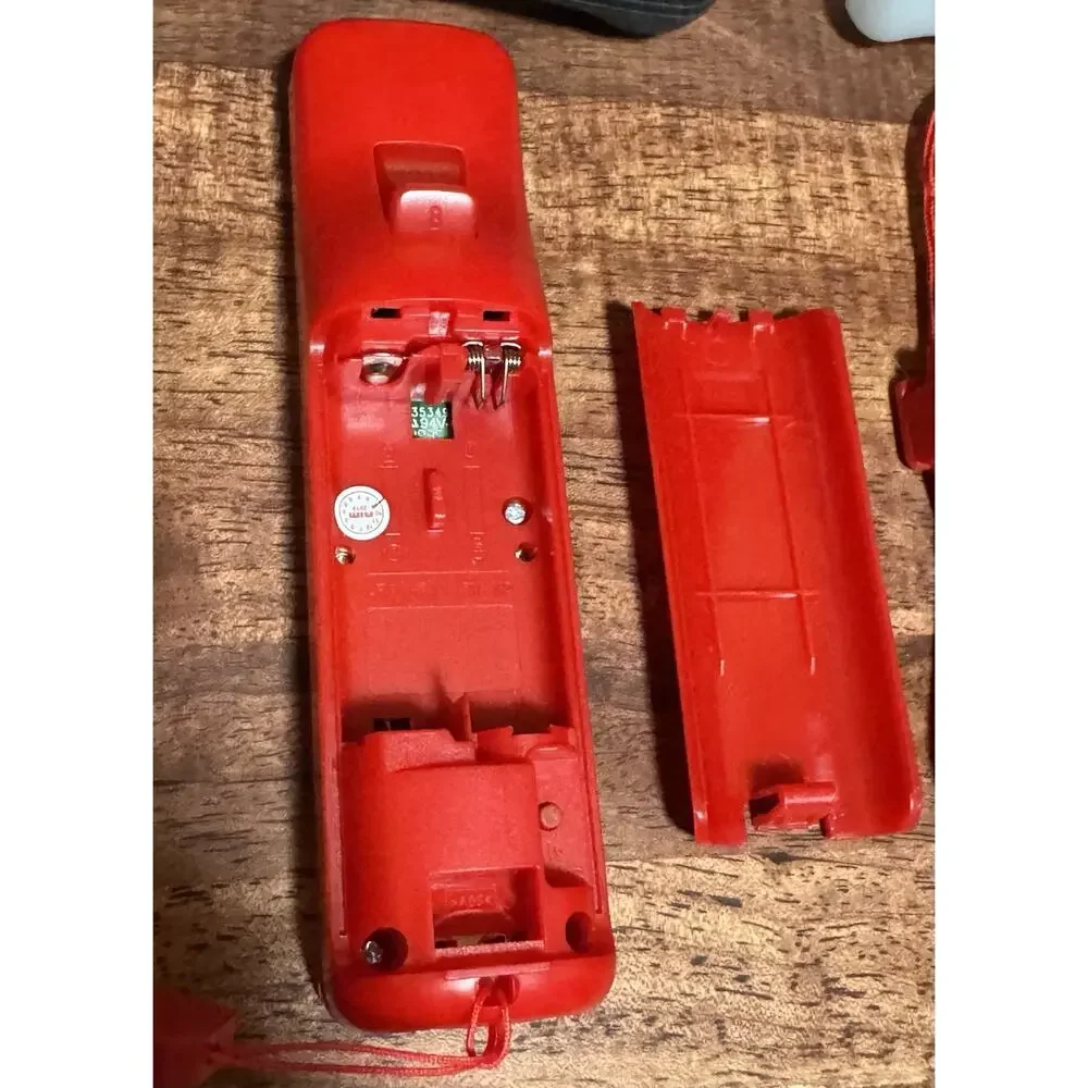 Nintendo Wii WiiMote Wii Motion Plus 2 Red 1 Black Controller with Strap